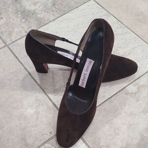 Elegant Brown Heels by